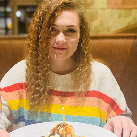 Meet your Posher, Joshlyn - Picture 1 of 1